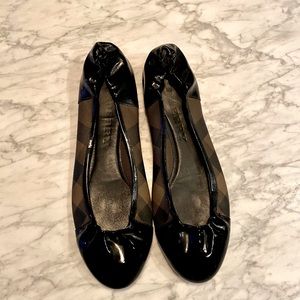 Burberry ballerina flats